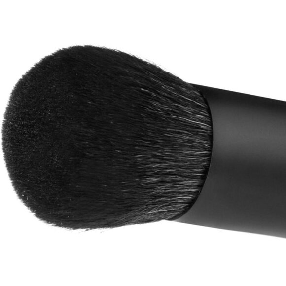 M·A·C 82S Synthetic Buffer Brush - Picture 2 of 2